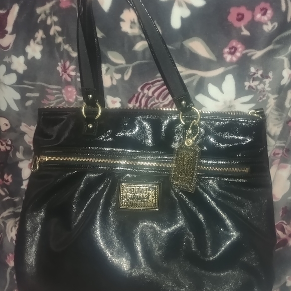 Coach - Picture 2 of 4